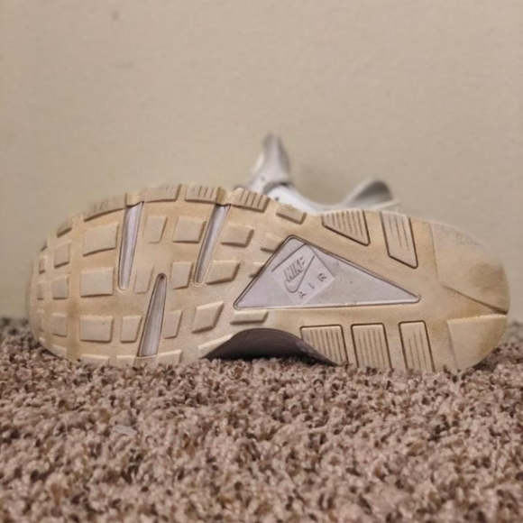 Nike Huaraches - Picture 3 of 3